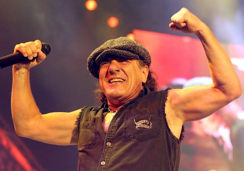 AC/DC volta aos palcos e cria site para fãs personalizarem iniciais do seu nome