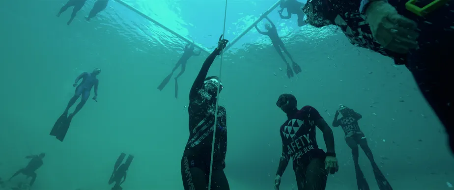"De tirar o fôlego", a história real da mergulhadora Alessia Zecchini.