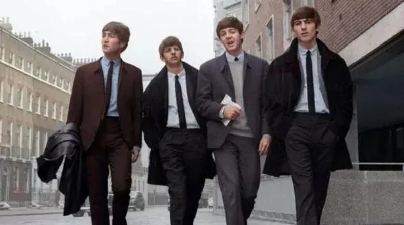 Beatles lançam vídeoclipe de "Now And Then", produzido por Peter Jackspn.